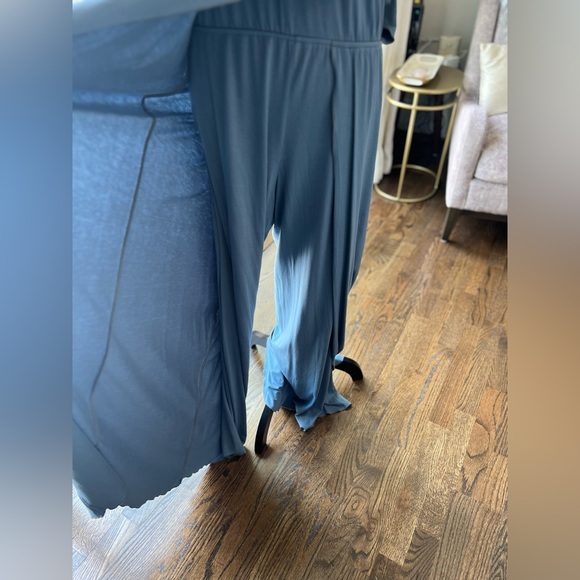 Comfortable elegant one shoulder knit jumpsuit. - Picture 2 of 3